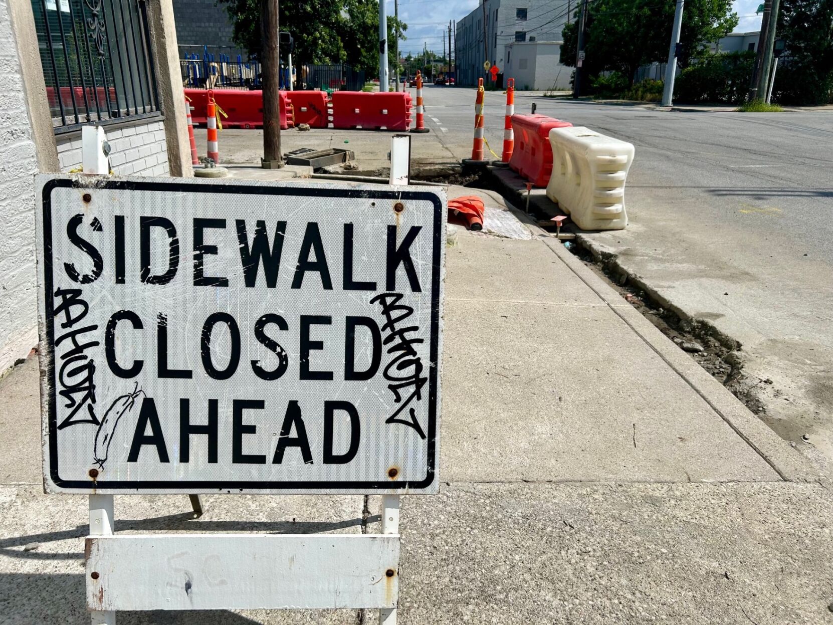 Sidewalk closed sign in NuLu - July 16, 2025.jpg